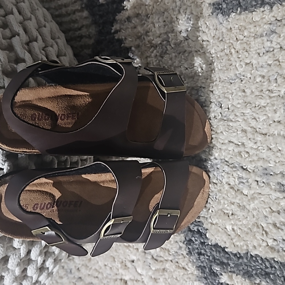 Guoluofei sandals
